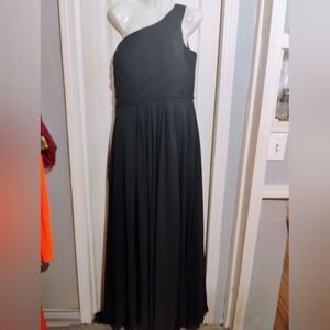 Vnaix Black One-Shoulder Sleeveless Gown for Cocktail